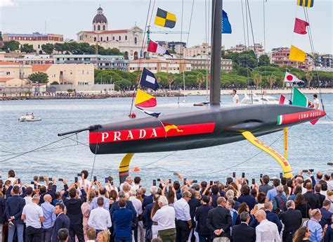 luna rossa prada pirelli team shop|Prada Pirelli colom.